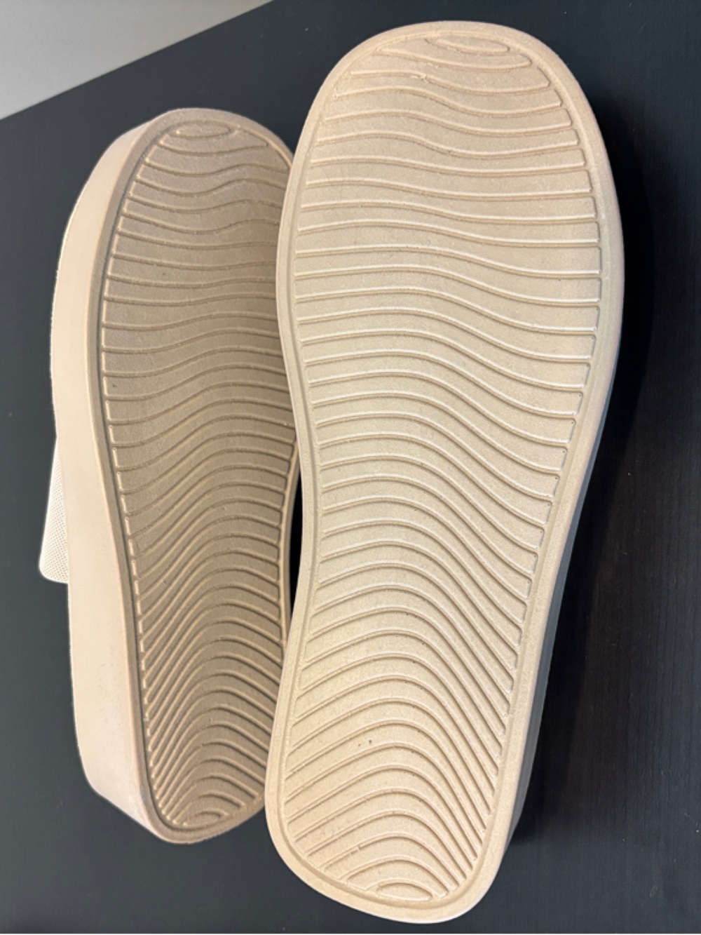 Cushionaire Beige Mesh Slide Sandals - Picture 4 of 5